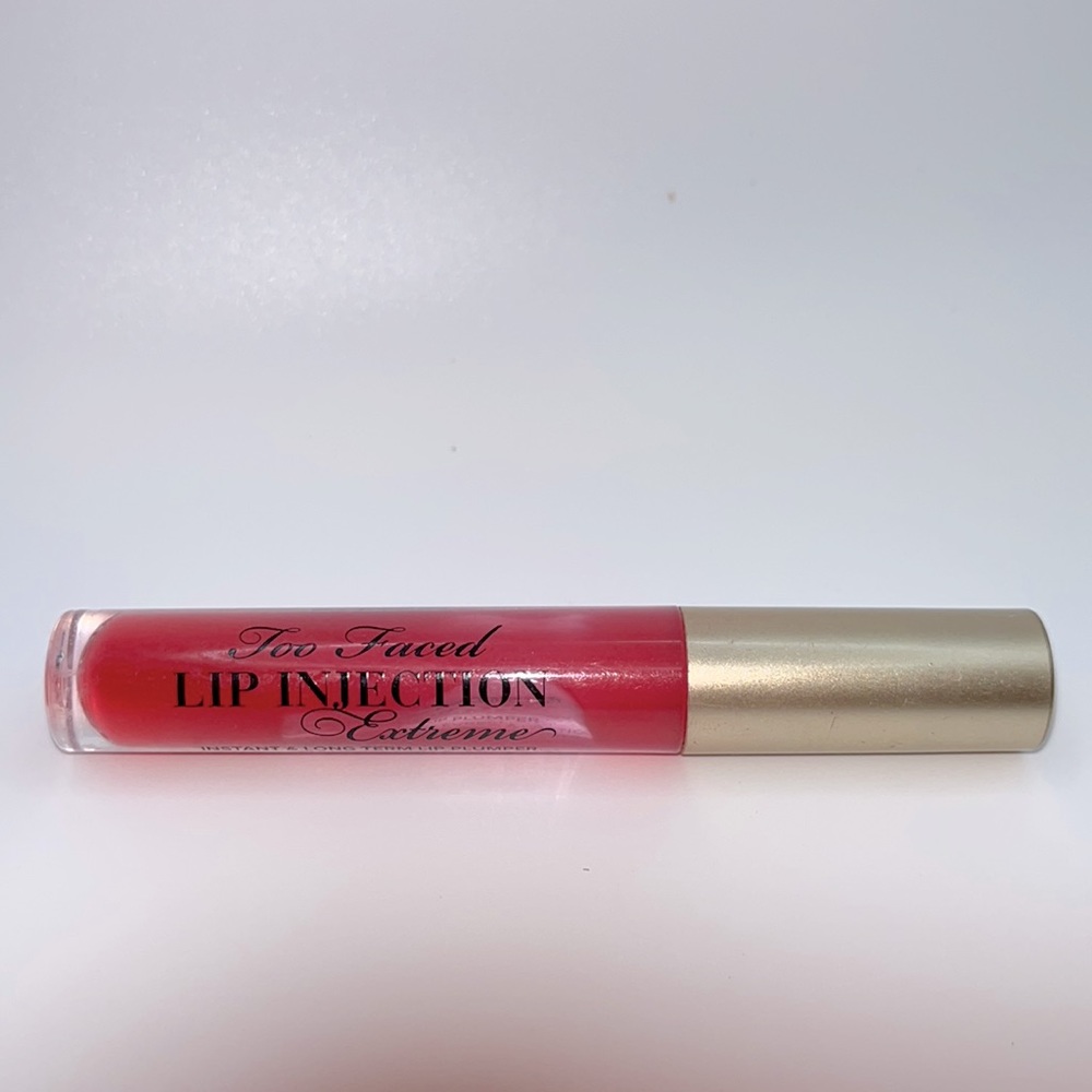 Too faced lip injection extreme  color pink punch